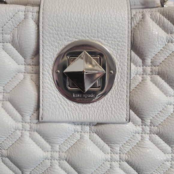 💥FLASH SALE!Kate Spade New York Cream Quilted Handbag EXCELLENT COND - Picture 2 of 12